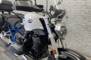 BMW R1200R