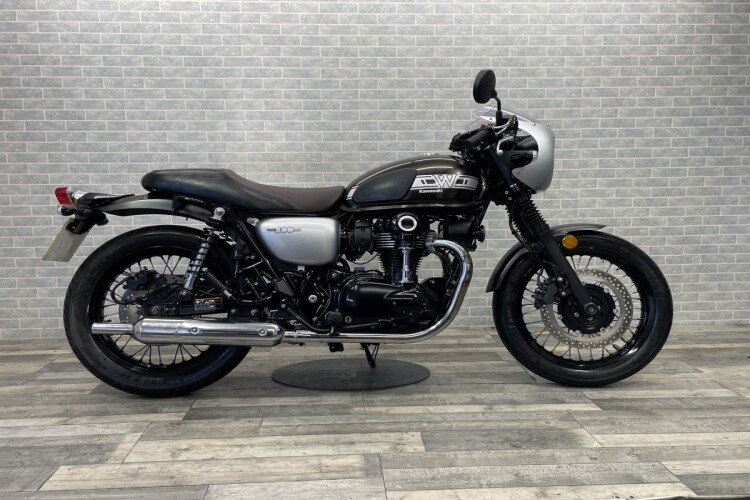 KAWASAKI W800