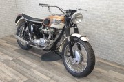 TRIUMPH BONNEVILLE T100