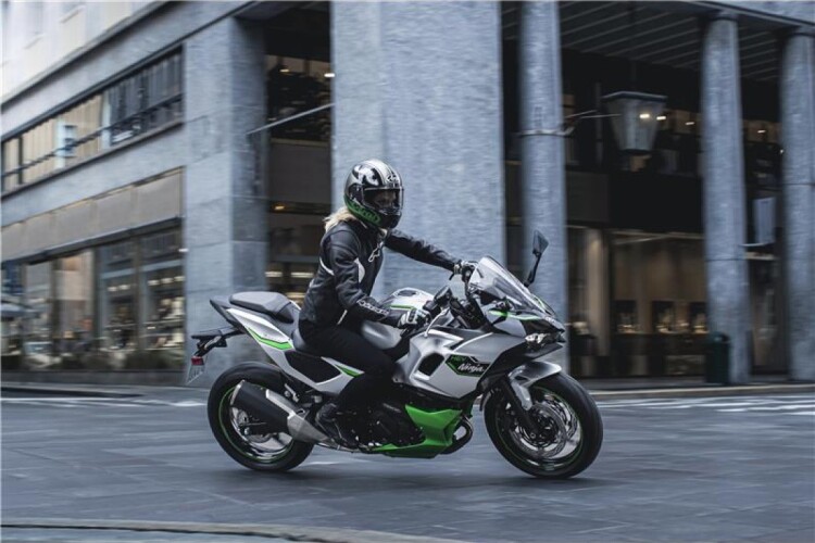 KAWASAKI NINJA 7