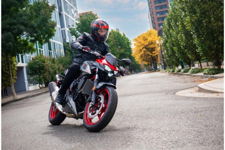 KAWASAKI Z500