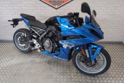 SUZUKI GSX-8R