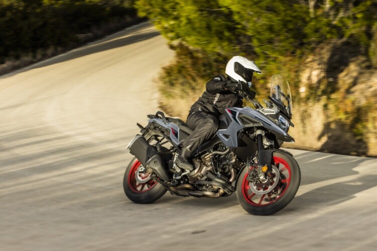 SUZUKI V-STROM 1050