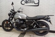 MOTO GUZZI V7