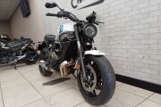 YAMAHA XSR700