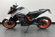 KTM 890 DUKE