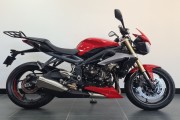 TRIUMPH STREET TRIPLE 675