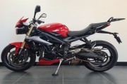 TRIUMPH STREET TRIPLE 675