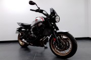 YAMAHA XSR700