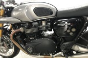 TRIUMPH THRUXTON 1200 R