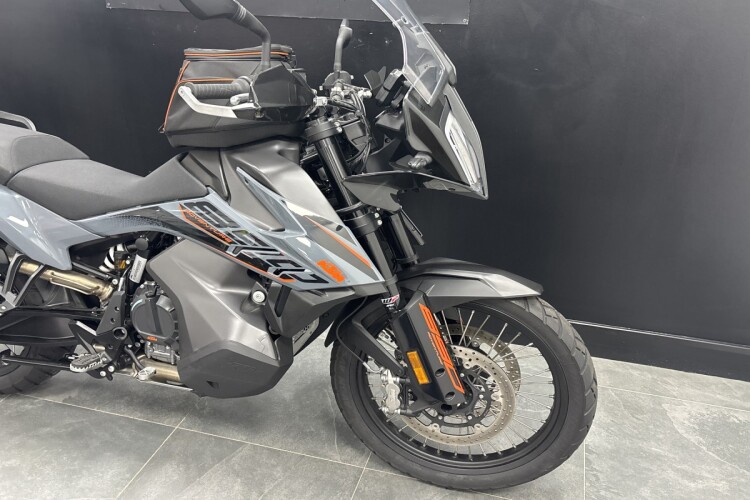 KTM 890 ADVENTURE
