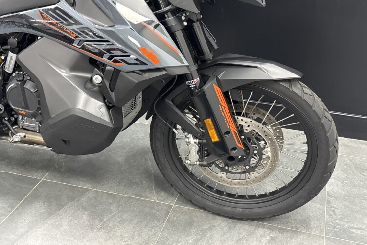 KTM 890 ADVENTURE