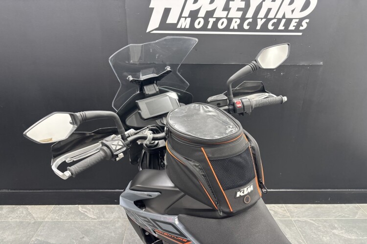 KTM 890 ADVENTURE