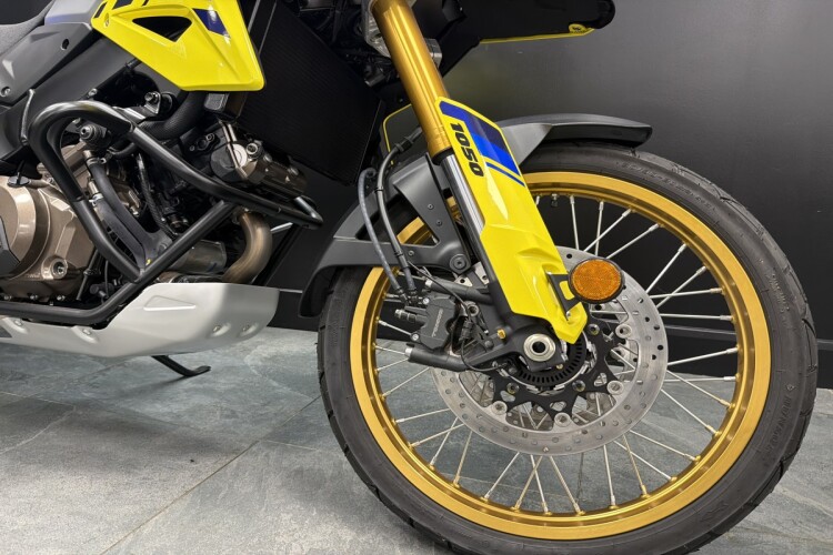2023 SUZUKI V-STROM 1050, Yellow - photo 6