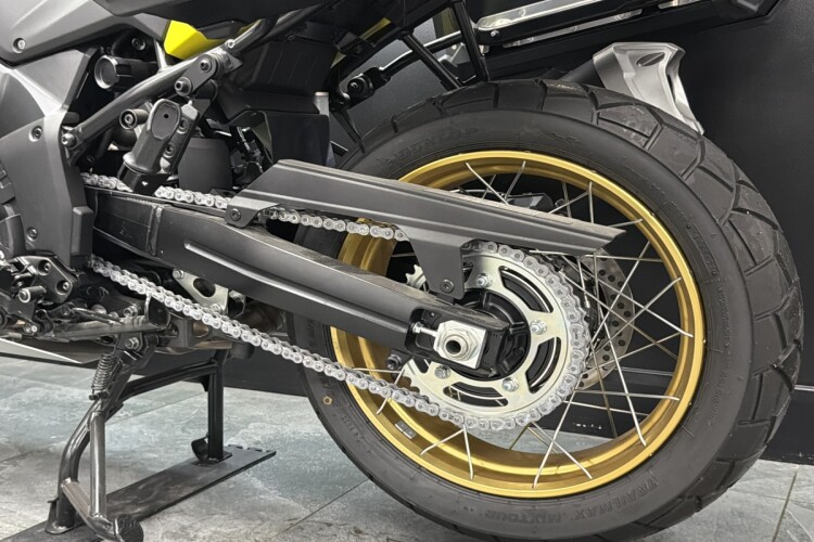 2023 SUZUKI V-STROM 1050, Yellow - photo 14