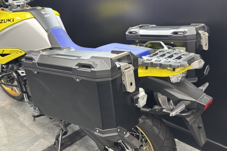 2023 SUZUKI V-STROM 1050, Yellow - photo 15