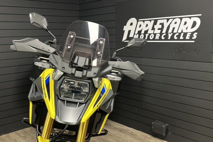 2023 SUZUKI V-STROM 1050, Yellow - photo 17