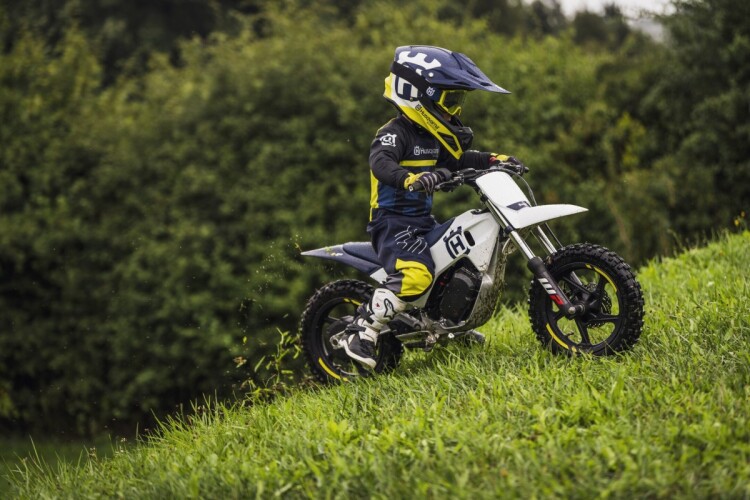 HUSQVARNA EE