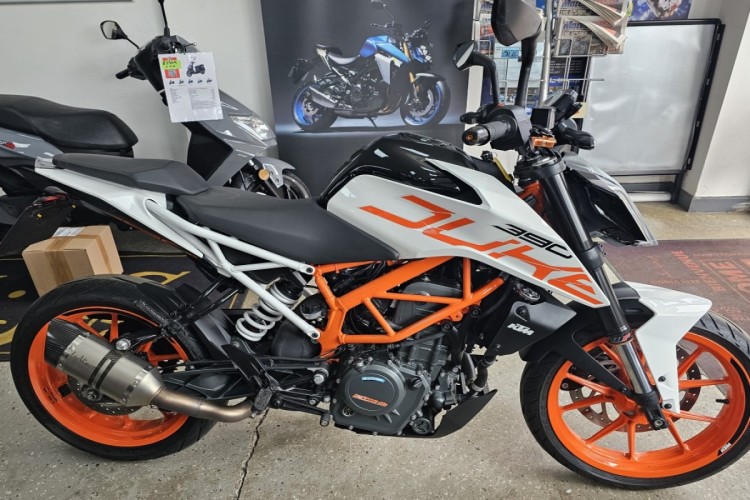 KTM 390 DUKE 17