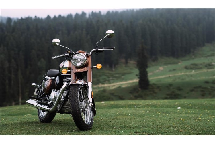 ROYAL ENFIELD CLASSIC CHROME