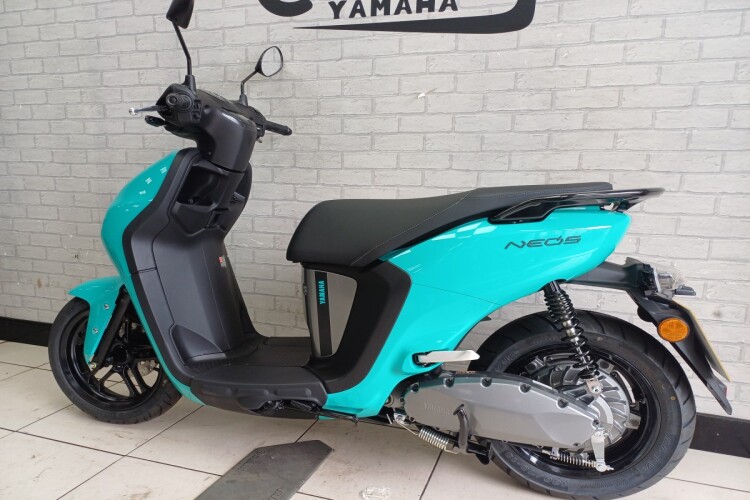 YAMAHA NEOS