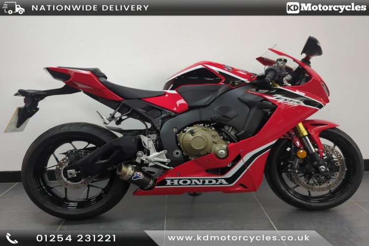 HONDA CBR1000RR FIREBLADE