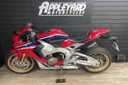 HONDA CBR1000RR FIREBLADE