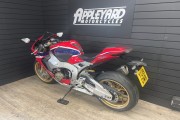 HONDA CBR1000RR FIREBLADE