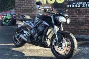 TRIUMPH STREET TRIPLE 765