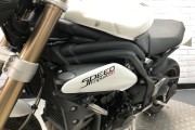 TRIUMPH SPEED TRIPLE 1050