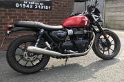 TRIUMPH STREET TWIN