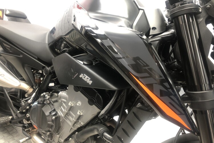 KTM 890 DUKE