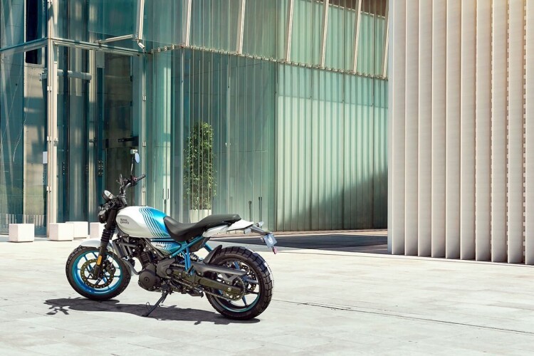 ROYAL ENFIELD GUERRILLA 450