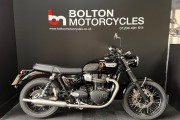 TRIUMPH BONNEVILLE T100