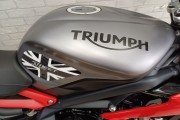 TRIUMPH SPEED TRIPLE R