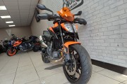 KTM 890 DUKE