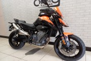 KTM 890 DUKE