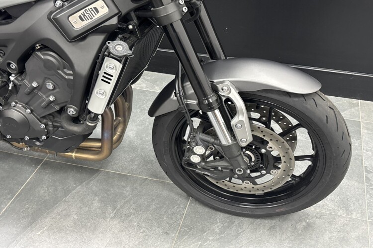 YAMAHA XSR900