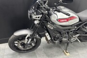 YAMAHA XSR900