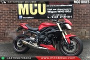 TRIUMPH STREET TRIPLE 675