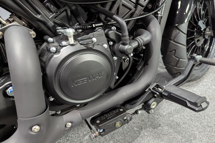 KEEWAY V-CRUISE 302 C