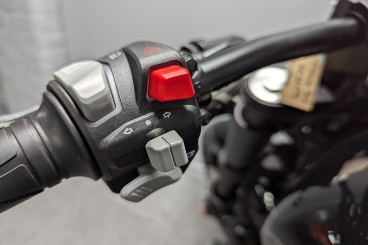 KEEWAY V-CRUISE 302 C