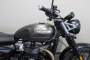 TRIUMPH STREET TWIN