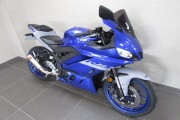 YAMAHA R3