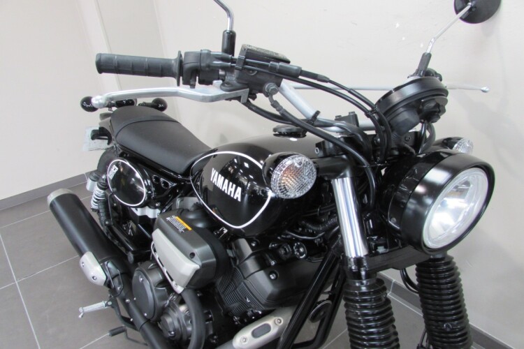 YAMAHA SCR 950