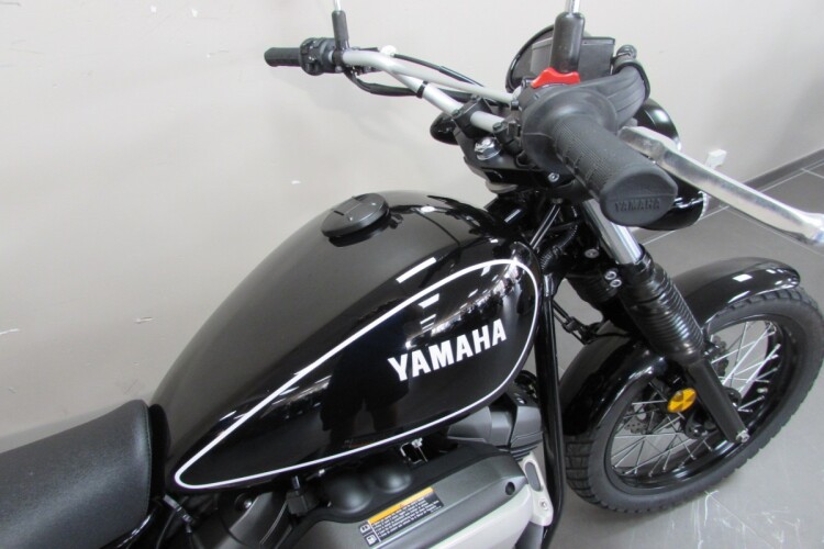 YAMAHA SCR 950