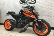 KTM 1290 SUPER DUKE R