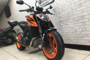 KTM 1290 SUPER DUKE R