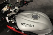 TRIUMPH STREET TRIPLE 675