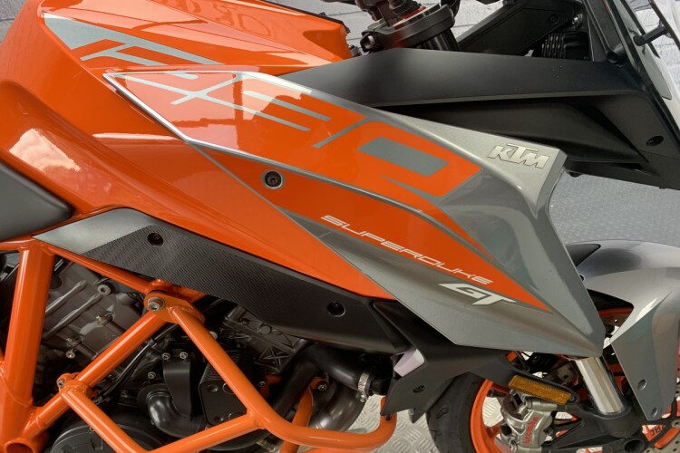 KTM 1290 SUPER DUKE GT